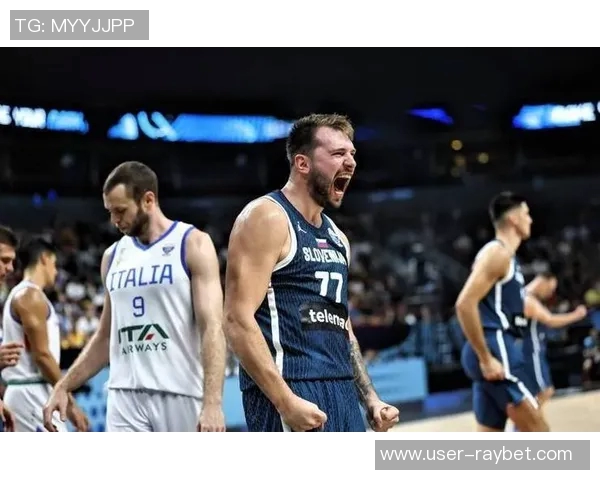 雷迪克三年前看好东契奇关键时刻库里与他相比更具潜力 雷迪克三年前看好东契奇关键时刻库里与他相比更具潜力