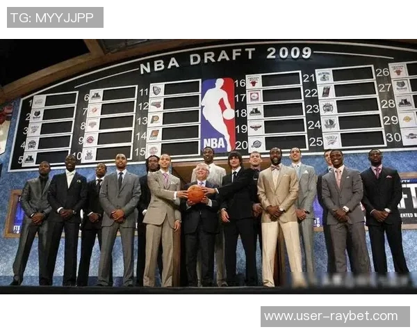 哈登库里德罗赞领衔2009届三人突破26000分成历史唯一一届